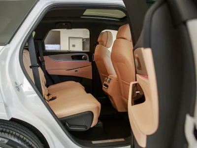 Автомобиль JAECOO J8, 2 л, полный привод, Робот, бензин в наличии в Санкт-Петербург