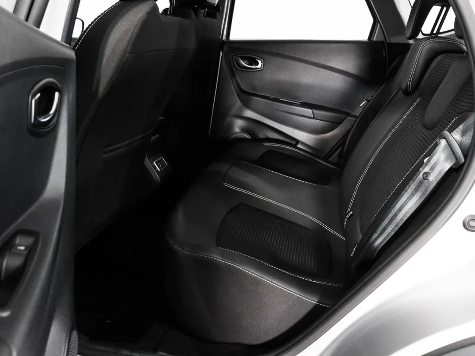 Автомобиль Renault Kaptur, 1.6 л, передний привод, Вариатор, бензин в наличии в Краснодаре