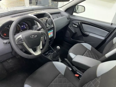 Автомобиль LADA Largus Cross 5 мест, 1.6 л, передний привод, МКПП, бензин в наличии в Новосибирске