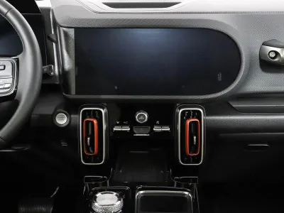 Автомобиль Haval Dargo, 2 л, полный привод, Робот, бензин в наличии в Новосибирск