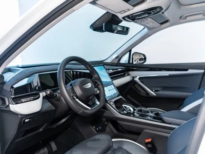 Автомобиль Geely Atlas, 2 л, передний привод, Робот, бензин в наличии в Краснодаре