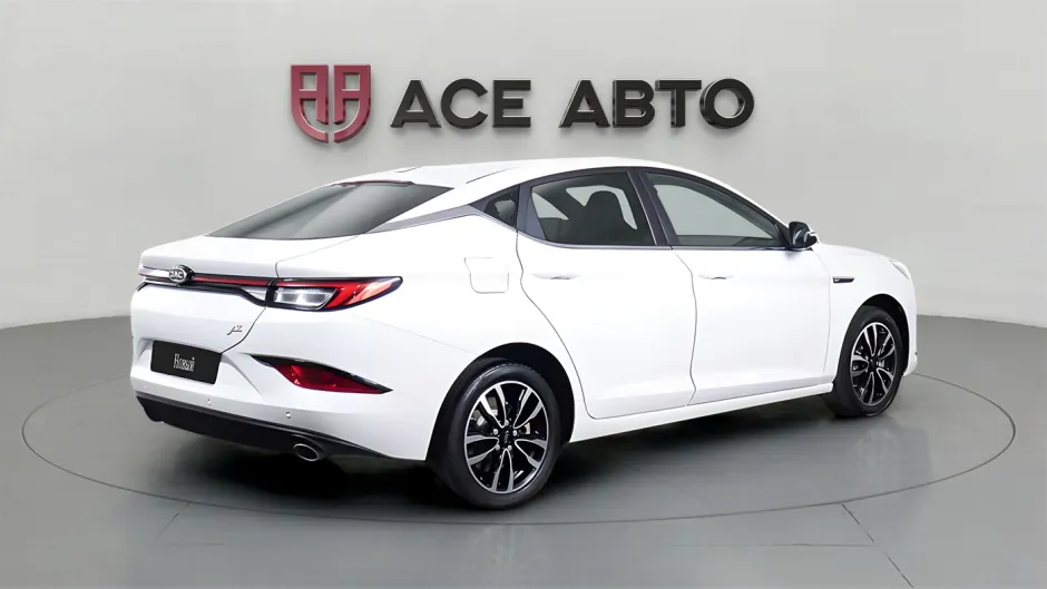 Автомобиль JAC J7, 1.5 л, передний привод, Вариатор, бензин в наличии в Самаре