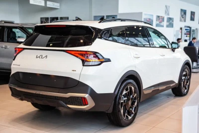 Автомобиль Kia Sportage, 2 л, передний привод, АКПП, бензин в наличии в Краснодаре