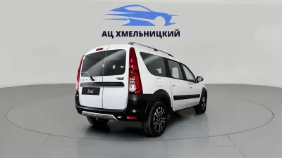 Автомобиль LADA Largus Cross 5 мест, 1.6 л, передний привод, МКПП, бензин в наличии в Новосибирск