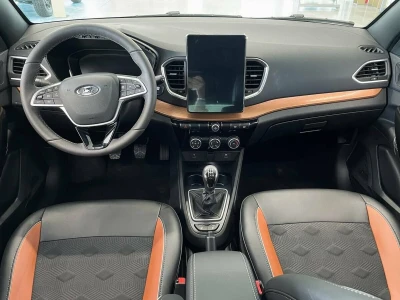 Автомобиль LADA Vesta Cross, 1.6 л, передний привод, МКПП, бензин в наличии в Новосибирске