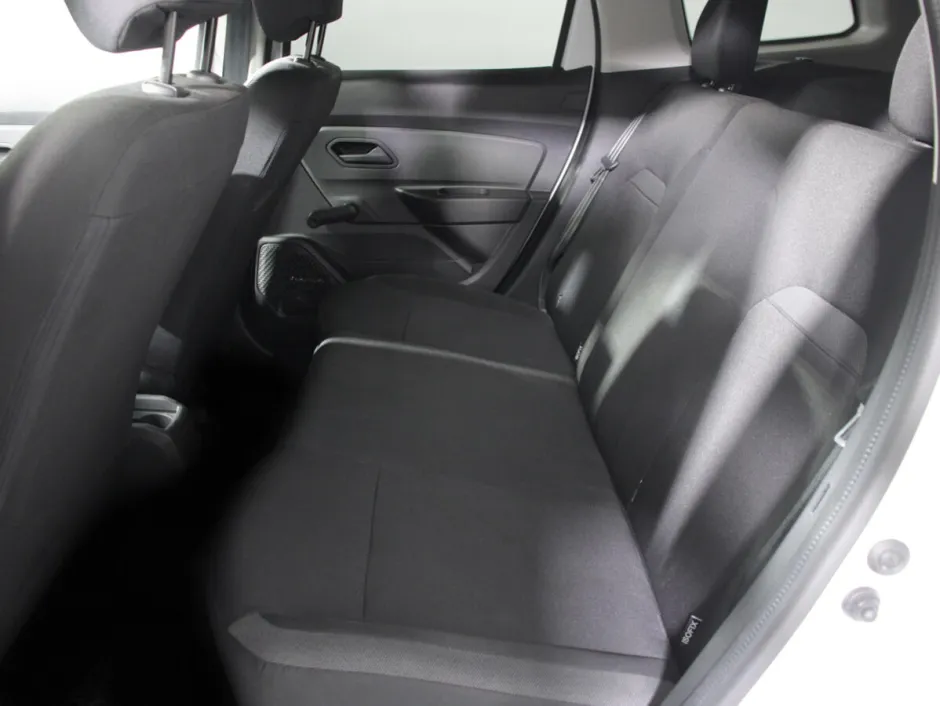 Автомобиль Renault Duster, 1.6 л, передний привод, МКПП, бензин в наличии в Самаре