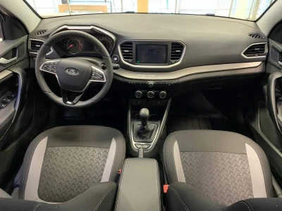 Автомобиль LADA Vesta, 1.6 л, передний привод, МКПП, бензин в наличии в Новосибирске