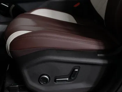 Автомобиль Geely Monjaro, 2 л, полный привод, АКПП, бензин в наличии в Новосибирск