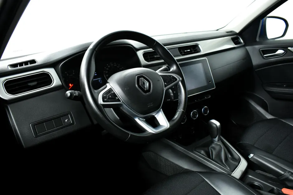 Автомобиль Renault Arkana, 1.6 л, передний привод, Вариатор, бензин в наличии в Краснодаре