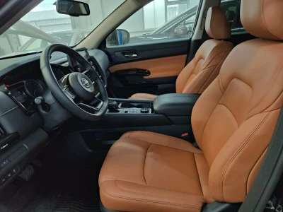 Автомобиль Nissan Pathfinder, 3.5 л, полный привод, АКПП, бензин в наличии в Тюмени