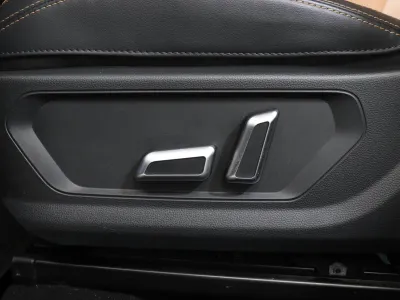 Автомобиль Haval Jolion, 1.5 л, передний привод, Робот, бензин в наличии в Новосибирск