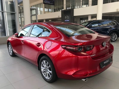 Автомобиль Mazda 3, 1.5 л, передний привод, АКПП, бензин в наличии в Екатеринбург