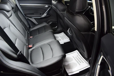 Автомобиль Geely Atlas Pro, 1.5 л, полный привод, Робот, бензин в наличии в Тюмени