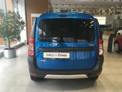 Автомобиль LADA Largus Cross 5 мест, 1.6 л, передний привод, МКПП, бензин в наличии в Краснодаре