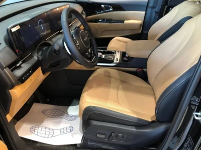 Автомобиль Kia Carnival, 2.2 л, передний привод, АКПП, дизель в наличии в Краснодаре