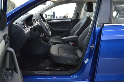 Автомобиль Jetta VA3, 1.5 л, передний привод, АКПП, бензин в наличии в Краснодаре