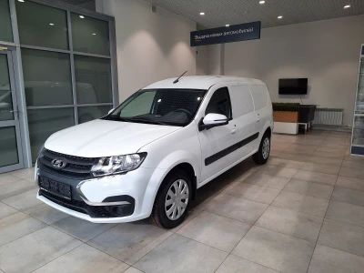 Автомобиль LADA Largus Фургон, 1.6 л, передний привод, МКПП, бензин в наличии в Краснодаре