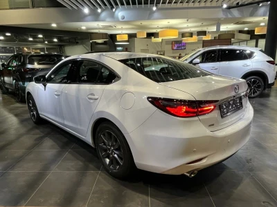 Автомобиль Mazda 6, 2 л, передний привод, АКПП, бензин в наличии в Екатеринбург