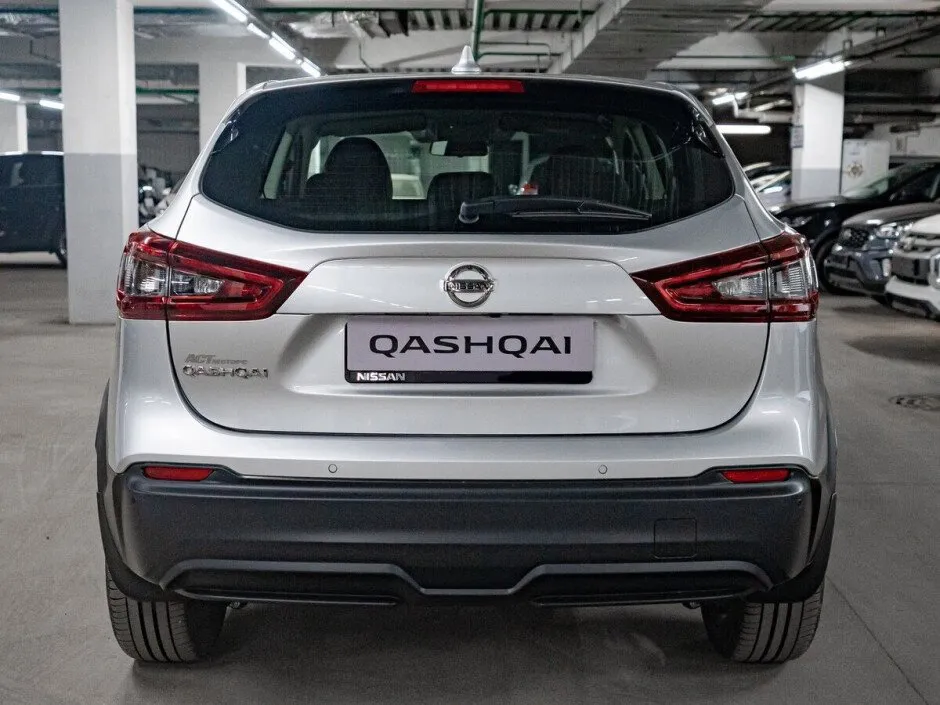 Автомобиль Nissan Qashqai, 1.2 л, передний привод, Вариатор, бензин в наличии в Санкт-Петербург