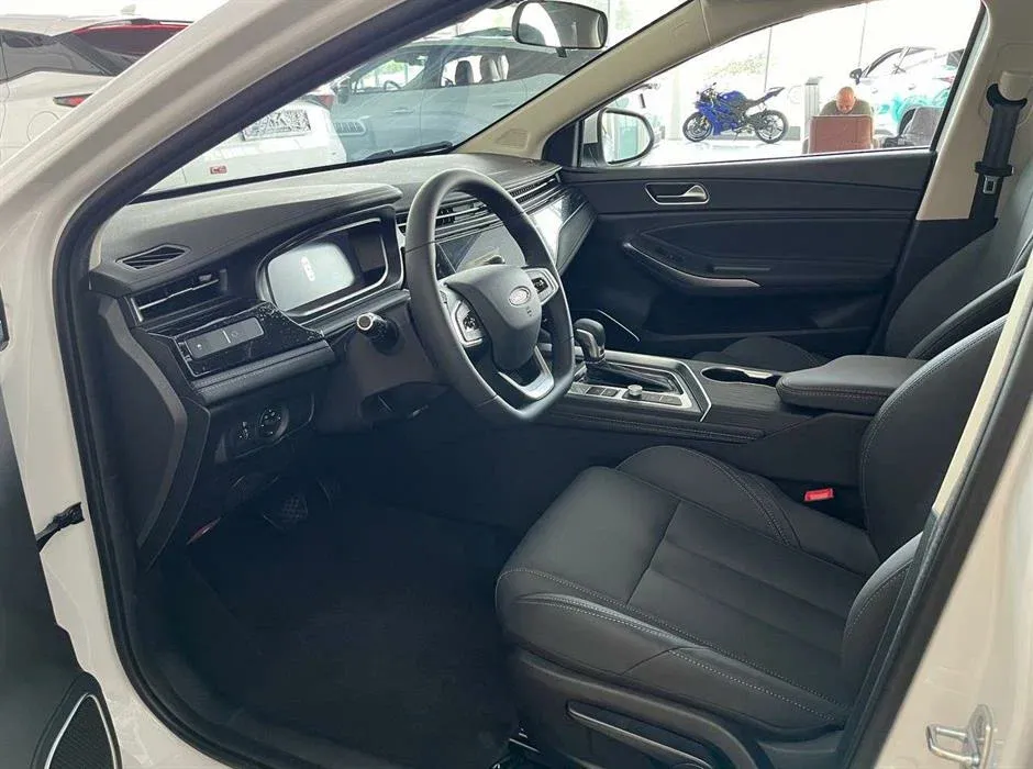 Автомобиль OMODA S5, 1.5 л, передний привод, Вариатор, бензин в наличии в Санкт-Петербург