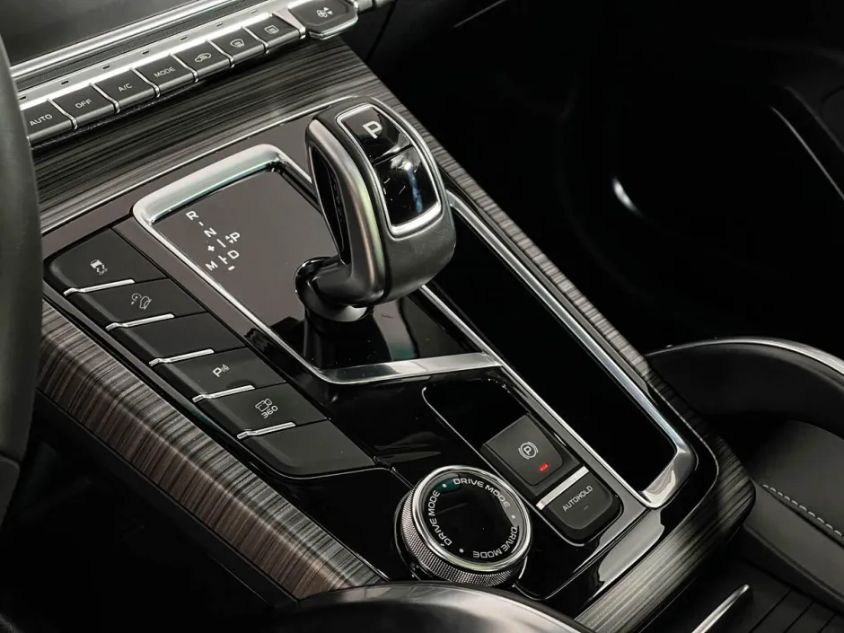 Автомобиль Geely Atlas Pro, 1.5 л, полный привод, Робот, бензин в наличии в Самаре