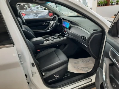 Автомобиль JAC S7, 1.5 л, передний привод, Робот, бензин в наличии в Екатеринбург