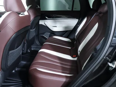 Автомобиль Geely Monjaro, 2 л, полный привод, АКПП, бензин в наличии в Новосибирск