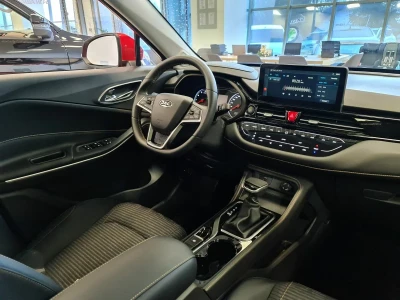 Автомобиль JAC JS4, 1.5 л, передний привод, Вариатор, бензин в наличии в Екатеринбургe