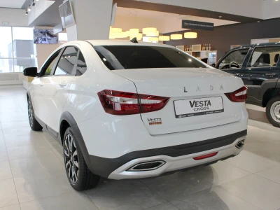 Автомобиль LADA Vesta Cross, 1.6 л, передний привод, МКПП, бензин в наличии в Новосибирске