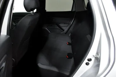 Автомобиль Renault Duster, 1.6 л, передний привод, МКПП, бензин в наличии в Омске