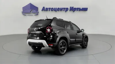 Автомобиль Renault Duster, 1.6 л, полный привод, МКПП, бензин в наличии в Омске
