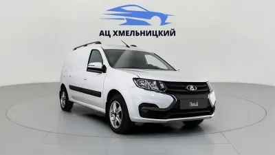 Автомобиль LADA Largus Фургон, 1.6 л, передний привод, МКПП, бензин в наличии в Новосибирск