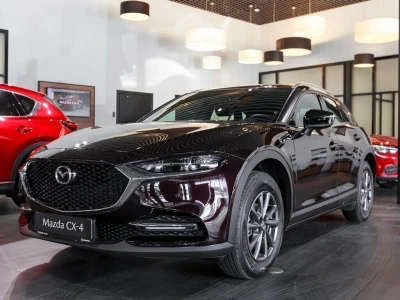 Автомобиль Mazda CX-4, 2 л, передний привод, АКПП, бензин в наличии в Екатеринбург