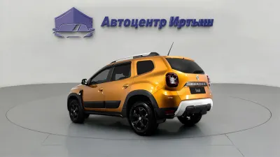 Автомобиль Renault Duster, 1.6 л, полный привод, МКПП, бензин в наличии в Омске