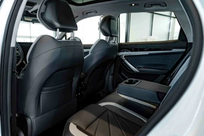 Автомобиль Geely Atlas, 2 л, передний привод, Робот, бензин в наличии в Краснодаре
