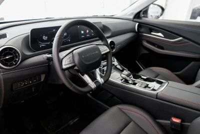 Автомобиль Forthing T5 EVO, 1.5 л, передний привод, Робот, бензин в наличии в Краснодаре