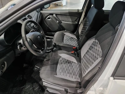 Автомобиль LADA Granta Cross, 1.6 л, передний привод, МКПП, бензин в наличии в Новосибирске