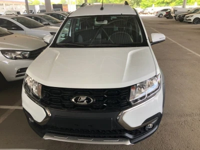 Автомобиль LADA Largus Cross 5 мест, 1.6 л, передний привод, МКПП, бензин в наличии в Краснодаре