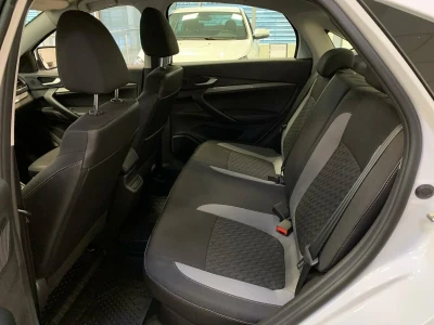 Автомобиль LADA Vesta, 1.6 л, передний привод, МКПП, бензин в наличии в Новосибирске