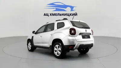 Автомобиль Renault Duster, 2 л, полный привод, МКПП, бензин в наличии в Новосибирск