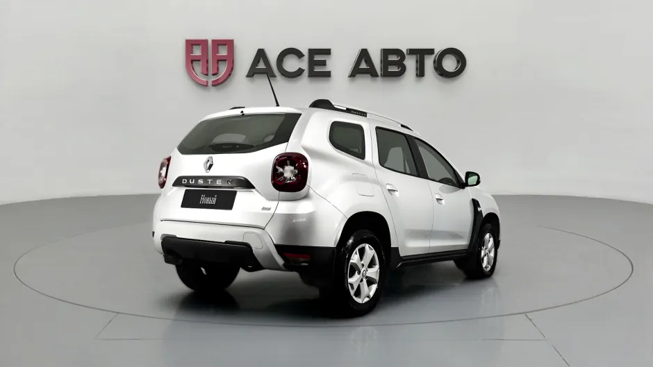 Автомобиль Renault Duster, 2 л, полный привод, МКПП, бензин в наличии в Самаре