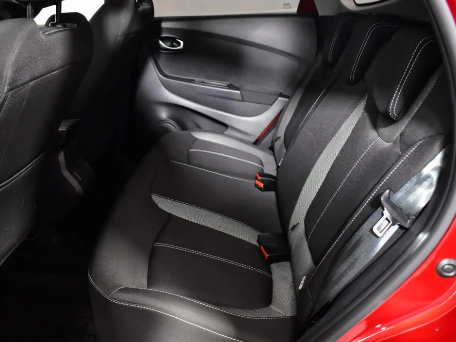 Автомобиль Renault Kaptur, 1.6 л, передний привод, Вариатор, бензин в наличии в Краснодаре