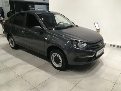Автомобиль LADA Granta Лифтбек, 1.6 л, передний привод, МКПП, бензин в наличии в Новосибирске