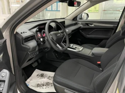 Автомобиль Haval Jolion, 1.5 л, передний привод, Робот, бензин в наличии в Краснодаре