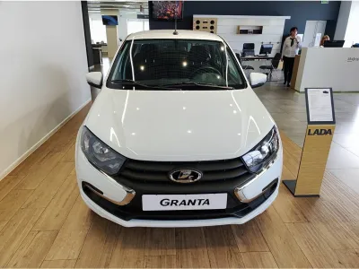 Автомобиль LADA Granta Седан New, 1.6 л, передний привод, МКПП, бензин в наличии в Екатеринбург