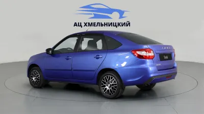 Автомобиль LADA Granta Лифтбек, 1.6 л, передний привод, МКПП, бензин в наличии в Новосибирск