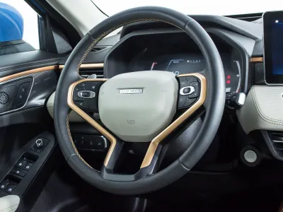 Автомобиль Haval Jolion, 1.5 л, полный привод, Робот, бензин в наличии в Омске