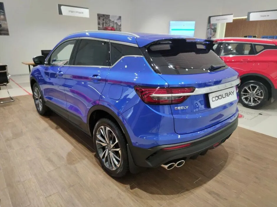 Автомобиль Geely Coolray, 1.5 л, передний привод, Робот, бензин в наличии в Санкт-Петербург