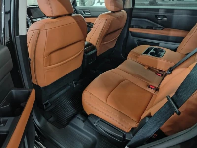 Автомобиль Nissan Pathfinder, 3.5 л, полный привод, АКПП, бензин в наличии в Тюмени