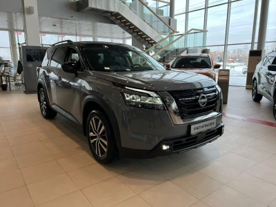 Автомобиль Nissan Pathfinder, 3.5 л, полный привод, АКПП, бензин в наличии в Тюмени